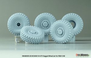 画像2: DEF.MODEL[DW48009]1/48 現用 アメリカ M1240A1 M-ATV MRAP用自重変形タイヤセット(ライフィールドモデル用) (2)