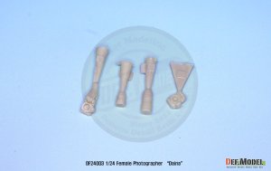 画像4: DEF.MODEL[DF24003]1/24 現用 女性報道写真家「ダイアナ」 (4)