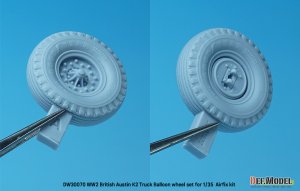 画像11: DEF.MODEL[DW30070]1/35 WWIIイギリス陸軍オースチンK2トラック用自重変形バールンタイヤセット(エアフィックス用) (11)