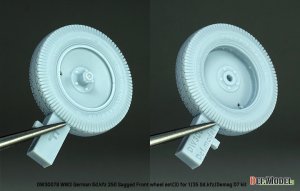画像4: DEF.MODEL[DW30078]1/35 WWII ドイツ Sd.Kfz.250装甲ハーフトラック/デマーグD7 1tハーフトラック 自重変形タイヤセット＃3(汎用) (4)