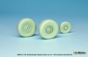 画像4: DEF.MODEL[DW35121]1/35 現用 米陸軍UH-60ブラックホーク用自重変形タイヤセット(アカデミー/キティホーク用) (4)