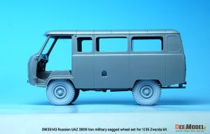 画像4: DEF.MODEL[DW35143]1/35 現用 ソ/露 ロシア連邦軍UAZ3909軍用バン用自重変形軍用タイヤセット(ズべズダ用) (4)