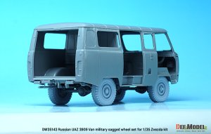 画像9: DEF.MODEL[DW35143]1/35 現用 ソ/露 ロシア連邦軍UAZ3909軍用バン用自重変形軍用タイヤセット(ズべズダ用) (9)
