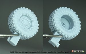 画像5: DEF.MODEL[DW35177]1/35 現用 ドイツ イーグルIV軽装輪装甲車 自重変形タイヤセット(ヴェスピッドモデル/ダスヴェルク用) (5)