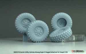 画像2: DEF.MODEL[DW35178]1/35 現用 ドイツ イーグルIV軽装輪装甲車 自重変形タイヤセット(ヴェスピッドモデル用) (2)