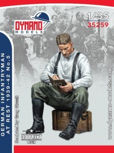 画像1: ダイナモモデルズ[DYN35259]1/35 WW.II ドイツ兵 1939〜1942休憩中 5 (1)