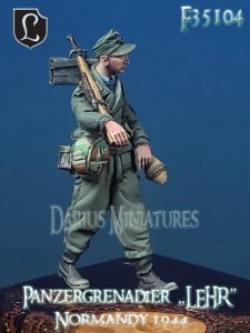 画像2: Darius Miniatures[DMF35104]1/35 WWII ドイツ 装甲擲弾兵「教導連隊」パンツァーファウストを持つ兵士 ノルマンディー1944 (2)
