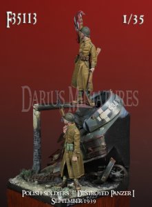 画像4: Darius Miniatures[DMF35113]1/35 WWII ポーランド 戦車を撃破した歩兵 1939年9月戦役 ジオラマセット(2体＋ベース) (4)