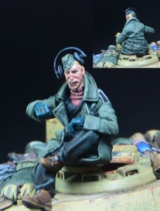 画像2: Darius Miniatures[DMF35120]1/35 WWII ドイツ キングタイガー重戦車乗員＃1 装填手 (2)