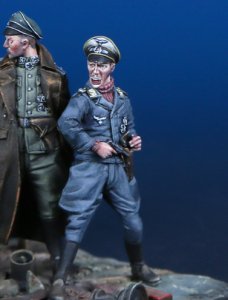 画像2: Darius Miniatures[DMF35053]1/35 WWII ドイツ空軍野戦師団士官 反撃する空軍士官 (2)