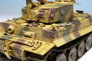 画像10: ドラゴンモデル[DR6850]1/35 WW.II ドイツ軍 "ベルゲパンツァー ティーガーI" 戦車回収車 第508重戦車大隊 w/ツィメリットコ (10)