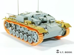 画像8: E.T.MODEL[P35-021]1/35 WWII ドイツIII/IV号戦車用可動式履帯 タイプ3B(3D) (8)