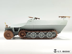 画像4: E.T.MODEL[P35-130]1/35 WWII ドイツ Sd.Kfz.251装甲兵員輸送車/Sd.Kfz.11 3トンハーフトラック用自重変形タイヤ (4)