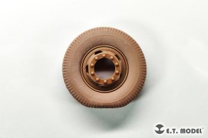画像12: E.T.MODEL[P35-160]1/35 WWII ドイツ L4500Aカーゴトラック 自重変形タイヤセット(ズベズダ3596用) (12)