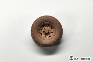 画像11: E.T.MODEL[P35-163]1/35 現用 ピックアップトラック 自重変形タイヤセット タイプ2(モンモデル用) (11)