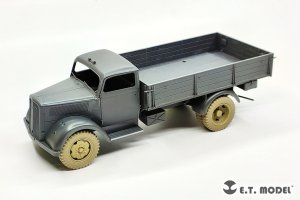 画像8: E.T.MODEL[P35-169]1/35 WWII ドイツ  3t 4x2カーゴトラック 自重変形タイヤセット(ドラゴン/タミヤ用) (8)