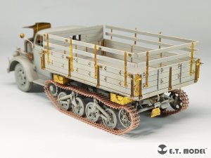 画像11: E.T.MODEL[P35-400]1/35 WWII ドイツ I号戦車用可動履帯(ドラゴン/ホビーボス/タコム用) (11)