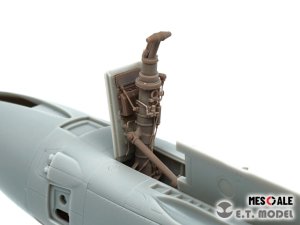 画像6: E.T.MODEL[P48-001]1/48 現用 アメリカ海軍 F-4BファントムII戦闘機 降着装置セット(タミヤ用) (6)