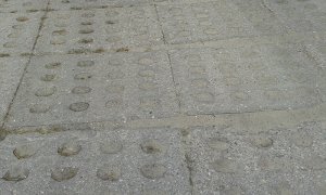 画像10: EUREKA XXL[E-018]現用 コンクリート道路舗石(孔あき)(20個セット) (10)