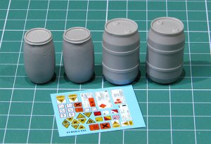 画像2: EUREKA XXL[E-039]1/35 現用 化学部質貯蔵用プラスチック製ドラム缶セット(樽型)♯1 (2)