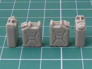 画像3: EUREKA XXL[E-044]1/35 現用 米 アメリカ陸軍水専用キャニスター(携帯缶) (3)