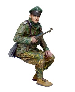 画像2: H3 Models[HS35138]1/35 WWII ドイツ 待機中の武装親衛隊指揮官 (2)