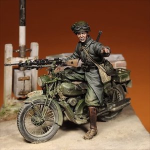 画像1: HDMODELS[HDM35120]1/35 WWII イタリア モトグッツィ アルチェ500 オートバイ兵付 (1)