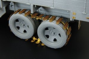 画像2: Hauler[HLU35057]1/35WWII露 GAZ-AAAトラック 1943年型エッチングセット(ミニアート用) (2)