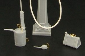 画像2: Hauler[HLX48303]1/48オイル缶、各種缶、アクセサリーセット(レジン+PE) (2)