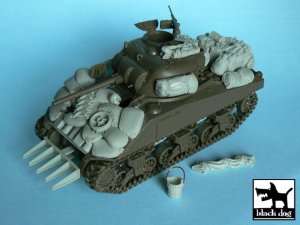 画像1: BLACK DOG[T48003]1/48 WWII米 M4シャーマン 車載品セット(タミヤ32505用) (1)