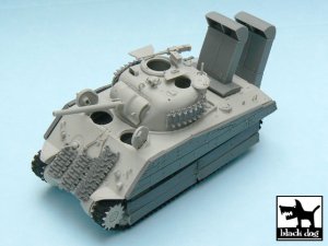 画像1: BLACK DOG[T48007]1/48 WWII米 M4シャーマン 海兵隊仕様改造セット(ホビーボス84803用) (1)