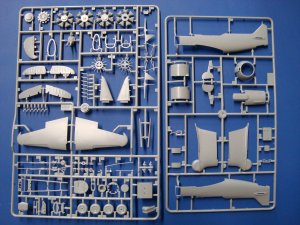 画像3: KPモデル[KPM4807]1/48 ラボチキンＬａ－５ＦＮ「エースパイロット」 (3)