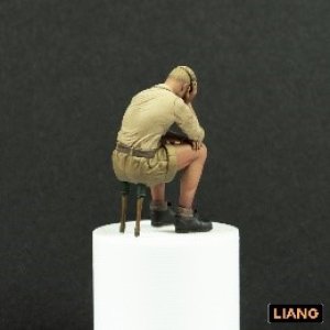 画像5: LIANG MODEL[LIANG-F006]1/35 手榴弾を椅子代わりにする兵士 (5)