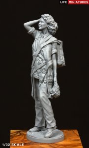 画像9: ライフミニチュア[LM-32001]1/32 WWII イギリス空軍ATA(航空輸送予備部隊)女性パイロット アッタガールズ (9)