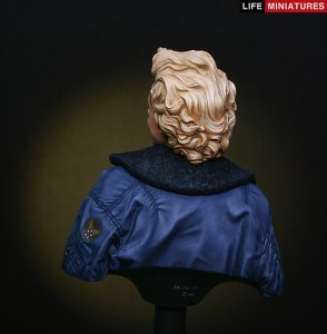 画像4: ライフミニチュア[LM-B013] 1/10 マリリン・モンロー 韓国オーサン基地慰問1954年 (4)