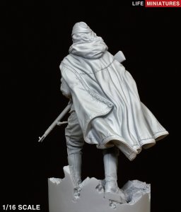 画像5: ライフミニチュア[LM-16004]1/16 WWII 露/ソ ソビエト赤軍女性スナイパー 全身像 (5)