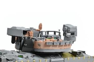 画像9: マジックファクトリー[MGF2012]1/35 M2A4 ブラッドレー 歩兵戦闘車w/CVTESS (9)
