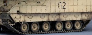 画像8: マジックファクトリー[VICMAG2015]1/35 M2A3 ブラッドレー 歩兵戦闘車 (8)