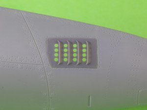 画像4: MASTER[AM-32-137]1/32 WWII アメリカ P-51ムスタング キャブレターエアフィルターカバー RAFルーバータイプ バージョンA(タミヤ用) (4)