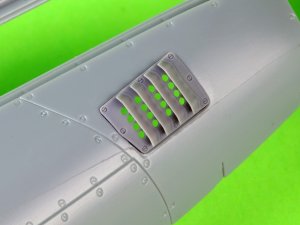 画像3: MASTER[AM-32-144]1/32 WWII アメリカ P-51ムスタング キャブレターエアフィルターカバー RAFルーバータイプ バージョンB(造形村用) (3)