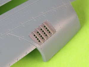 画像3: MASTER[AM-48-188]1/48 WWII アメリカ P-51ムスタング キャブレターエアフィルターカバー RAFルーバータイプ バージョンB(エデュアルド用) (3)