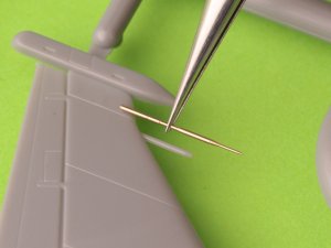 画像2: MASTER[AM-72-166]1/72 現用 アメリカ A-4スカイホーク攻撃機 垂直尾翼ピトー管(A-4M/OA-4M/TA-4J用) (2)