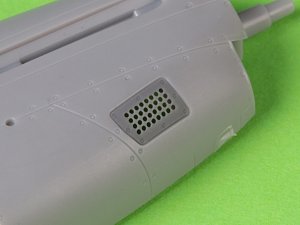 画像2: MASTER[AM-72-171]1/72 WWII アメリカ P-51ムスタング キャブレターエアフィルターカバー 標準穴開きタイプ(アルマホビー用) (2)