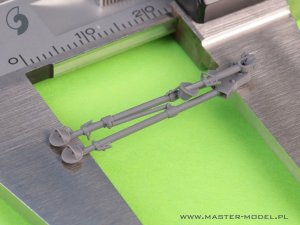 画像3: MASTER[GM-35-065]1/35 WWII アメリカ ブローニングM2HB .50口径(12.7mm)機関銃用 M3三脚架マウント 折り畳み状態(1個入) (3)