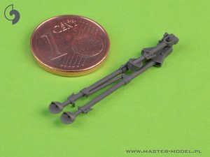 画像8: MASTER[GM-35-065]1/35 WWII アメリカ ブローニングM2HB .50口径(12.7mm)機関銃用 M3三脚架マウント 折り畳み状態(1個入) (8)