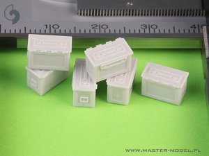 画像3: MASTER[GM-35-068]1/35 WWII アメリカ ブローニングM2HB .50口径(12.7mm)機関銃用 M2弾薬箱 閉状態 WWIIタイプ(6個入) (3)