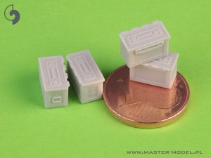 画像4: MASTER[GM-35-068]1/35 WWII アメリカ ブローニングM2HB .50口径(12.7mm)機関銃用 M2弾薬箱 閉状態 WWIIタイプ(6個入) (4)
