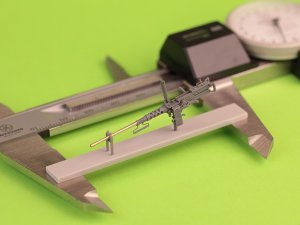 画像6: MASTER[GM-35-069]1/35 WWII アメリカ ブローニングM2HB .50口径(12.7mm)機関銃セット D69820揺架/D68375小型弾倉付(大戦初期戦車用) (6)