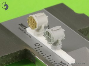 画像4: MASTER[SM-350-115]1/350 WWI ドイツ 軽巡洋艦SMSエムデン 1.1m探照灯(4個入) (4)