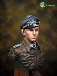 画像2: トリファクトリー[MJ09-010]1/9 ドイツ空軍エース”エーリッヒ・ハルトマン” (2)